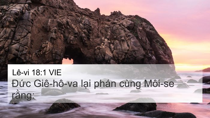 Lê-vi 18:1 VIE 4K Wallpaper - Đức Giê-hô-va lại phán cùng Môi-se - 4K Wallpaper Bible Verse