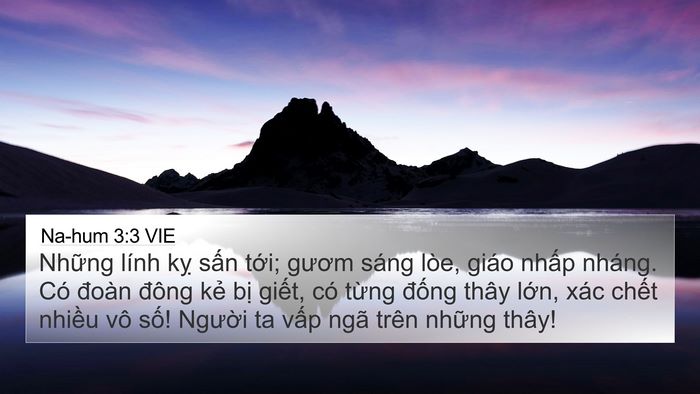 Na-hum 3:3 VIE 4K Wallpaper - Những lính kỵ sấn tới; gươm sáng - 4K Wallpaper Bible Verse