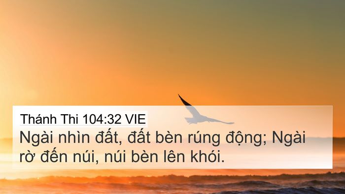 Thánh Thi 104:32 VIE Bible Verse Image