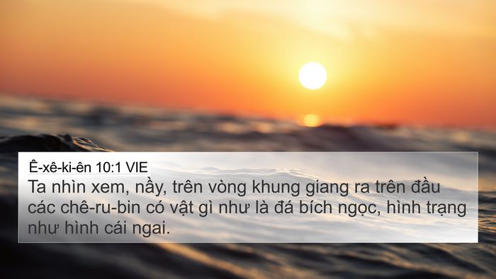 Ê-xê-ki-ên 10:1 VIE Bible Verse Image