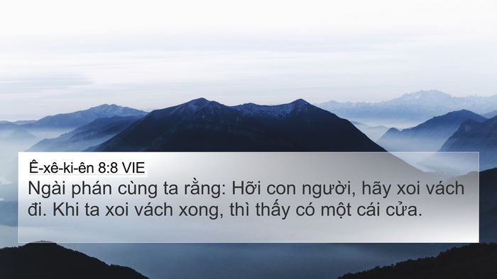 Ê-xê-ki-ên 8:8 VIE Bible Verse Image