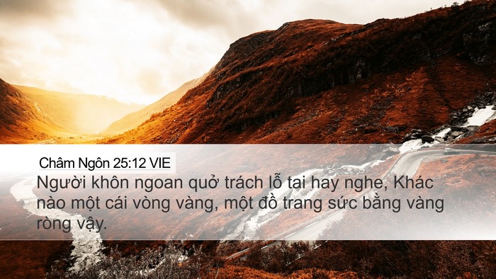 Châm Ngôn 25:12 VIE Bible Verse Image