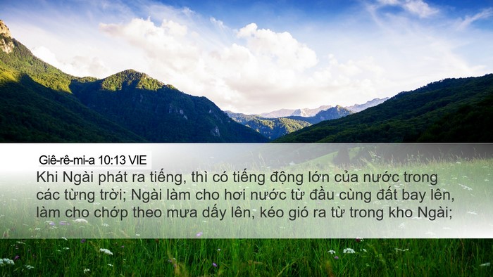 Giê-rê-mi-a 10:13 VIE Bible Verse Image