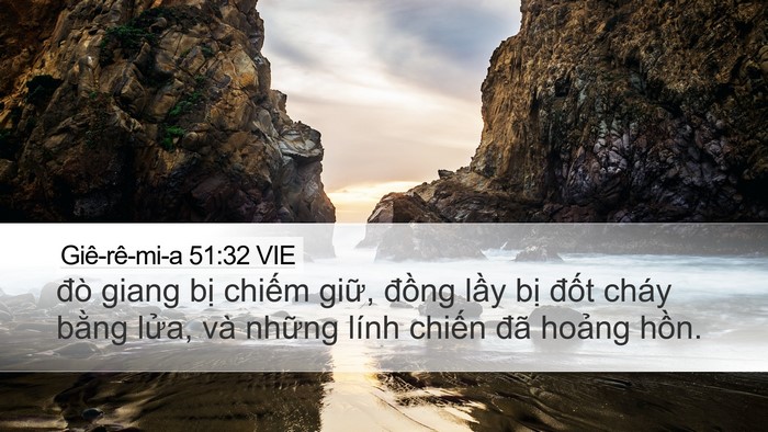 Giê-rê-mi-a 51:32 VIE Bible Verse Image