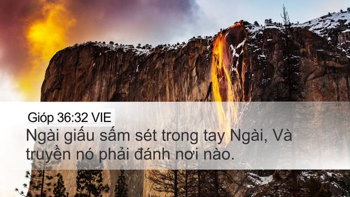 Gióp 36:32 VIE Bible Verse Image