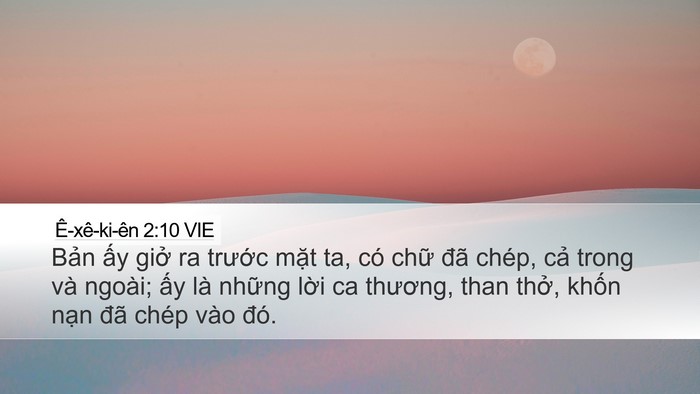 Ê-xê-ki-ên 2:10 VIE Bible Verse Image