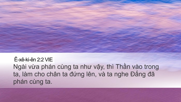 Ê-xê-ki-ên 2:2 VIE Bible Verse Image
