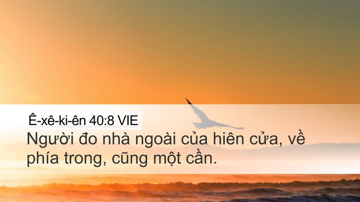 Ê-xê-ki-ên 40:8 VIE Bible Verse Image
