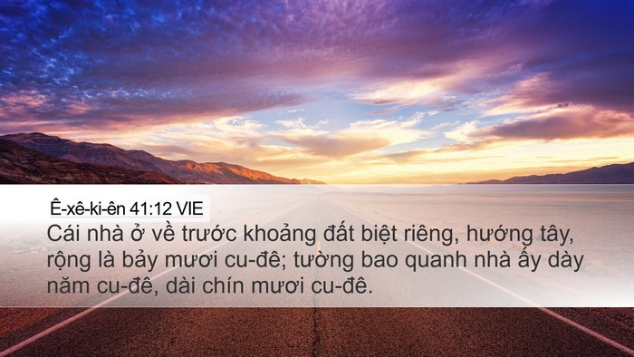 Ê-xê-ki-ên 41:12 VIE Bible Verse Image