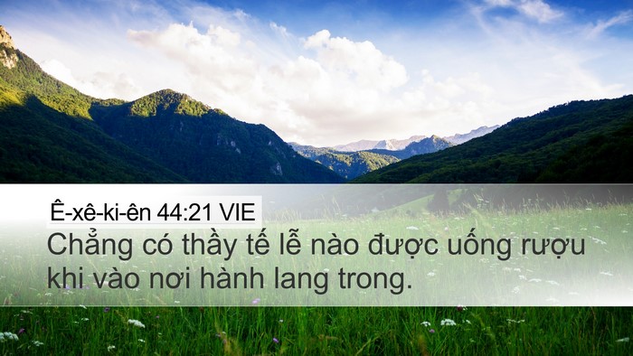 Ê-xê-ki-ên 44:21 VIE Bible Verse Image