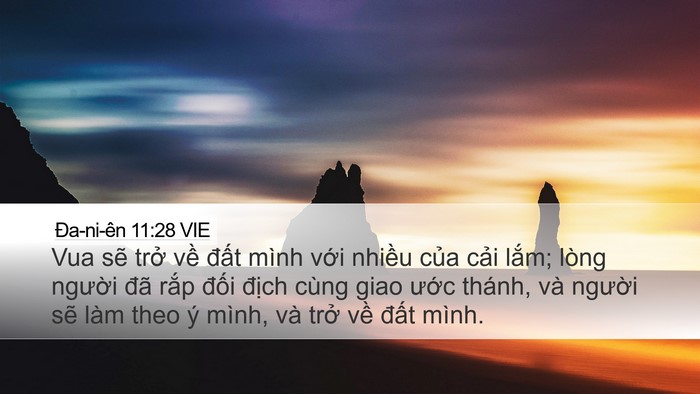Ða-ni-ên 11:28 VIE Bible Verse Image