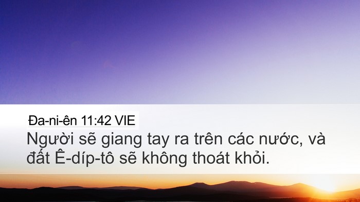 Ða-ni-ên 11:42 VIE Bible Verse Image