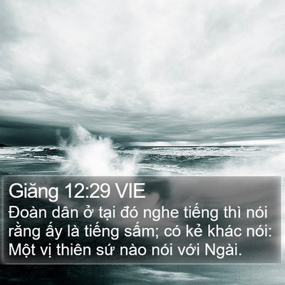 Giăng 12:29 VIE Bible Verse Image