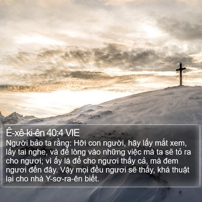 Ê-xê-ki-ên 40:4 VIE Bible Verse Image