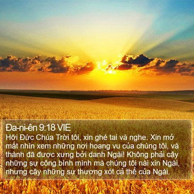 Ða-ni-ên 9:18 VIE Bible Verse Image