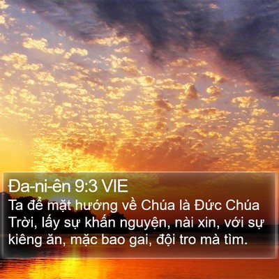 Ða-ni-ên 9:3 VIE Bible Verse Image