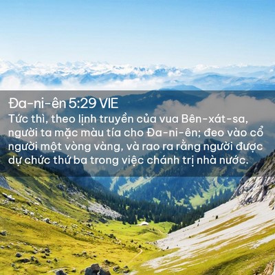 Picture 02 - Ða-ni-ên 5:29 VIE - Tức thì, theo lịnh truyền của vua - Bible Verse Picture