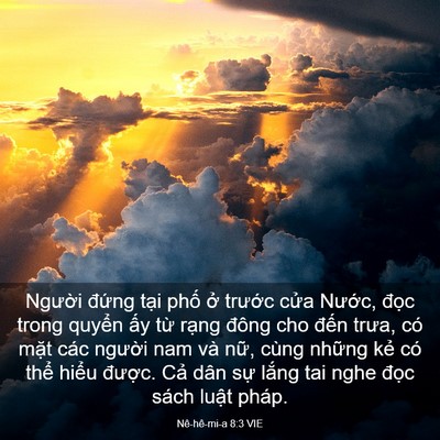 Picture 03 - Nê-hê-mi-a 8:3 VIE - Người đứng tại phố ở trước cửa - Bible Verse Picture