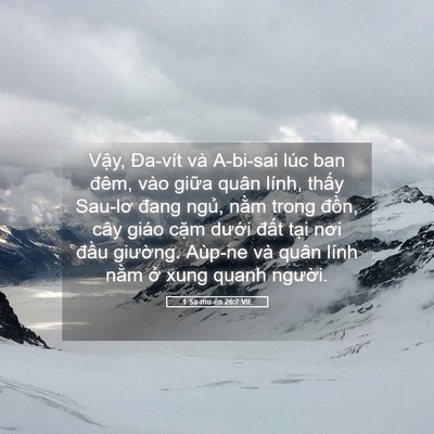Picture 05 - 1 Sa-mu-ên 26:7 VIE - Vậy, Đa-vít và A-bi-sai lúc ban đêm, vào - Bible Verse Picture