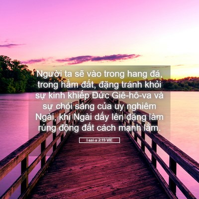 Picture 05 - I-sai-a 2:19 VIE - Người ta sẽ vào trong hang đá, trong - Bible Verse Picture