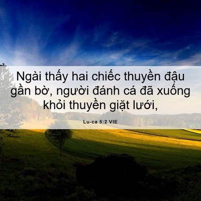 Picture 06 - Lu-ca 5:2 VIE - Ngài thấy hai chiếc thuyền đậu gần - Bible Verse Picture