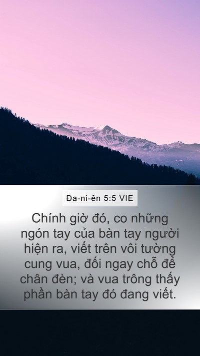 Ða-ni-ên 5:5 VIE Bible Verse Image