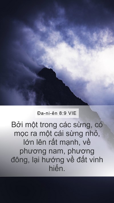 Ða-ni-ên 8:9 VIE Bible Verse Image