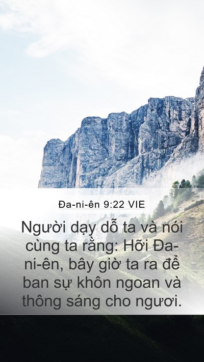 Ða-ni-ên 9:22 VIE Bible Verse Image